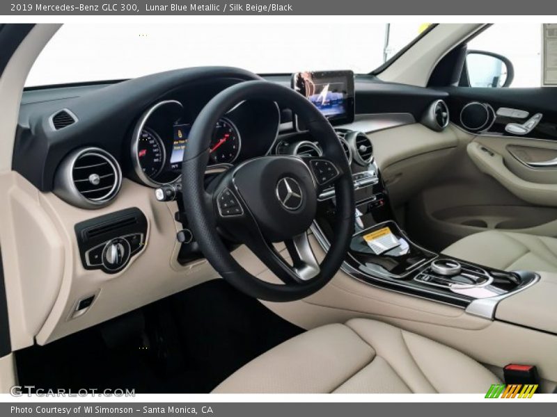 Lunar Blue Metallic / Silk Beige/Black 2019 Mercedes-Benz GLC 300