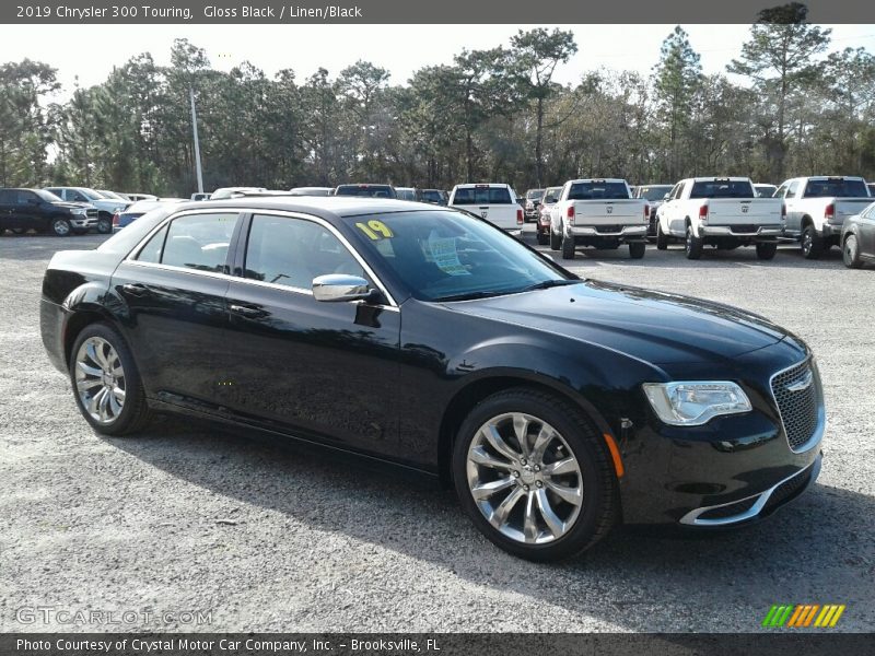 Gloss Black / Linen/Black 2019 Chrysler 300 Touring