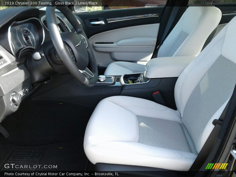 Gloss Black / Linen/Black 2019 Chrysler 300 Touring