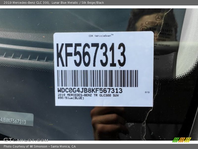 Lunar Blue Metallic / Silk Beige/Black 2019 Mercedes-Benz GLC 300