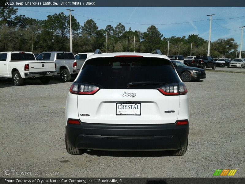 Bright White / Black 2019 Jeep Cherokee Latitude