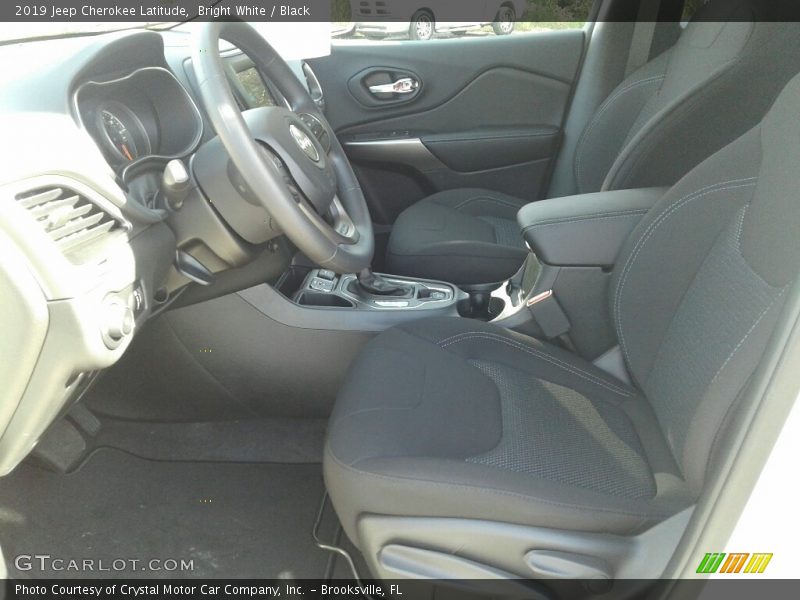 Bright White / Black 2019 Jeep Cherokee Latitude