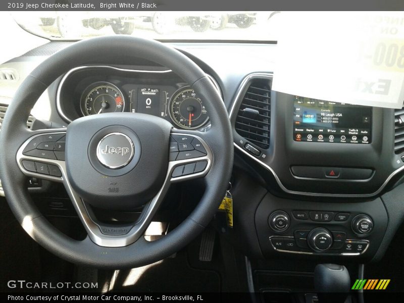 Bright White / Black 2019 Jeep Cherokee Latitude