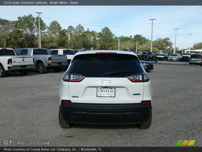 Bright White / Black 2019 Jeep Cherokee Latitude