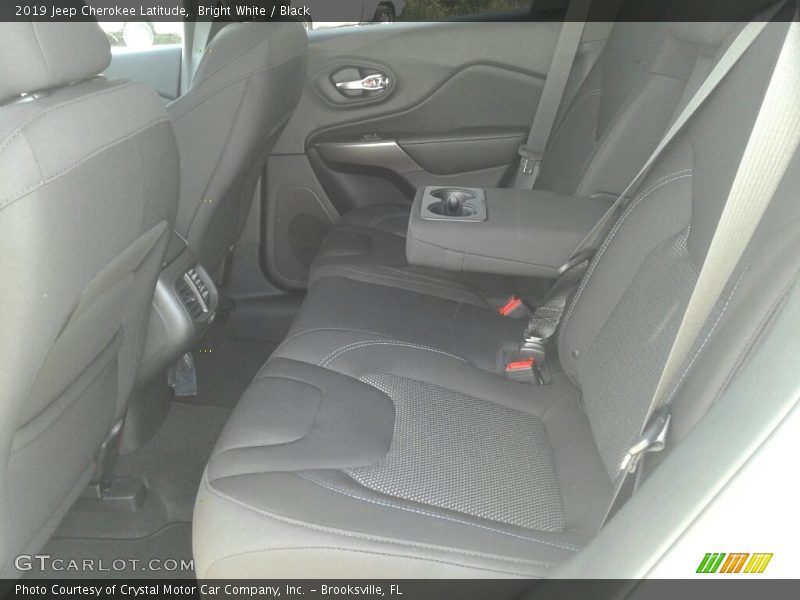 Bright White / Black 2019 Jeep Cherokee Latitude