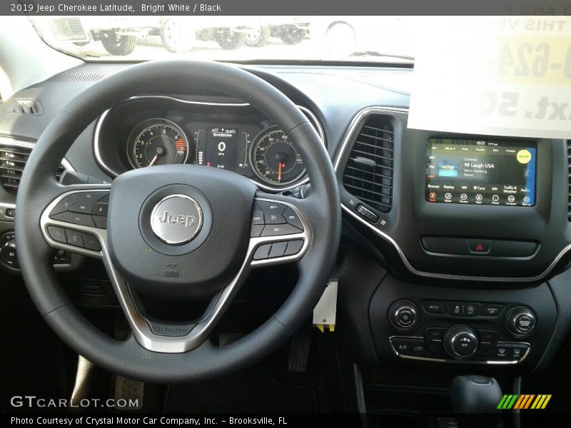 Bright White / Black 2019 Jeep Cherokee Latitude