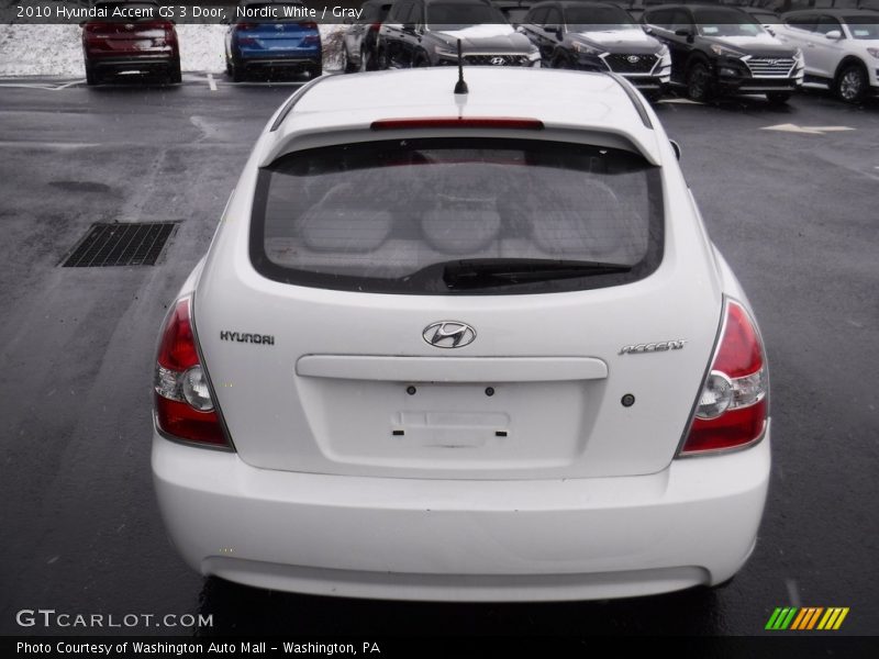 Nordic White / Gray 2010 Hyundai Accent GS 3 Door