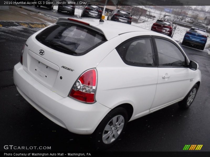 Nordic White / Gray 2010 Hyundai Accent GS 3 Door