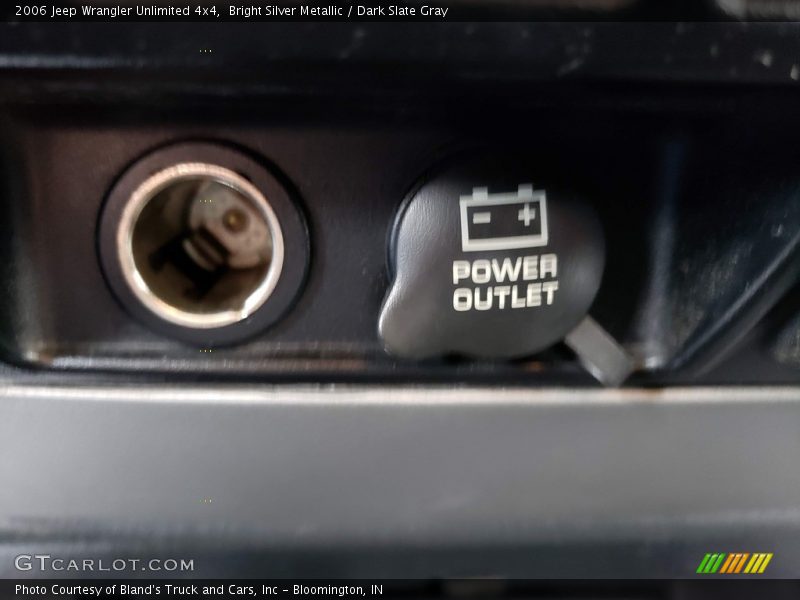 Bright Silver Metallic / Dark Slate Gray 2006 Jeep Wrangler Unlimited 4x4