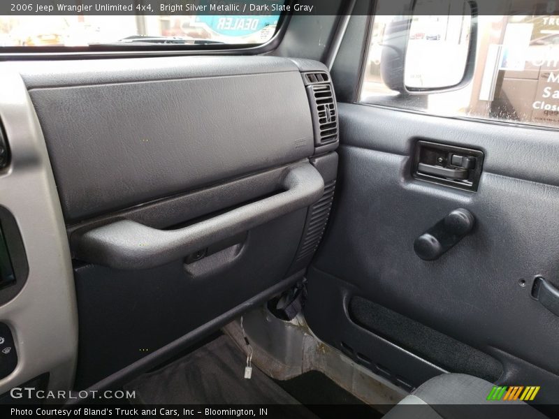 Bright Silver Metallic / Dark Slate Gray 2006 Jeep Wrangler Unlimited 4x4