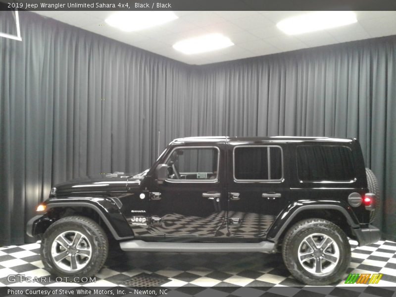 Black / Black 2019 Jeep Wrangler Unlimited Sahara 4x4