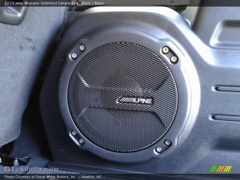 Black / Black 2019 Jeep Wrangler Unlimited Sahara 4x4