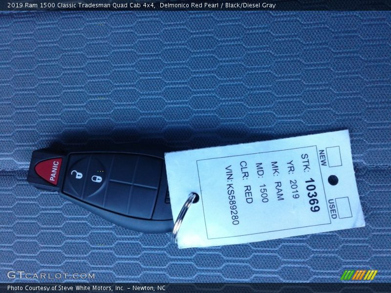 Delmonico Red Pearl / Black/Diesel Gray 2019 Ram 1500 Classic Tradesman Quad Cab 4x4