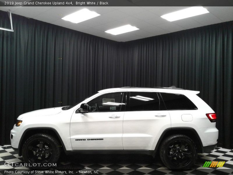 Bright White / Black 2019 Jeep Grand Cherokee Upland 4x4