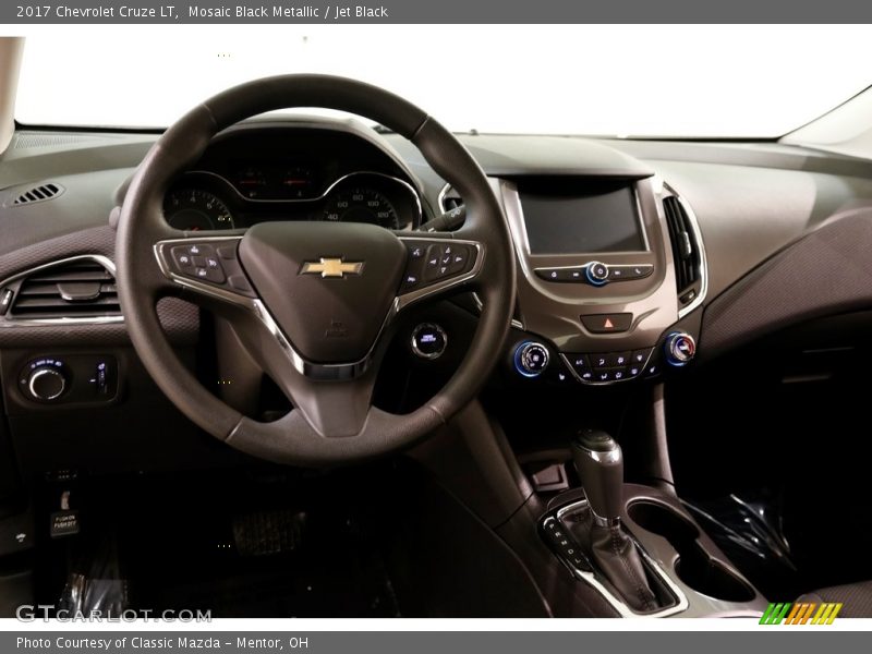 Mosaic Black Metallic / Jet Black 2017 Chevrolet Cruze LT