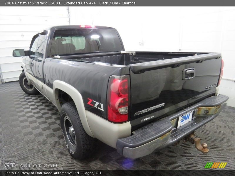 Black / Dark Charcoal 2004 Chevrolet Silverado 1500 LS Extended Cab 4x4