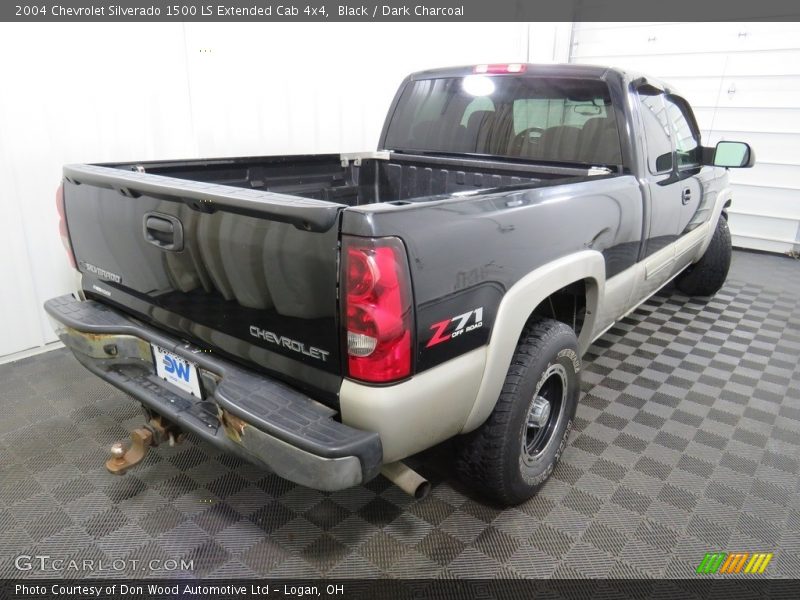 Black / Dark Charcoal 2004 Chevrolet Silverado 1500 LS Extended Cab 4x4