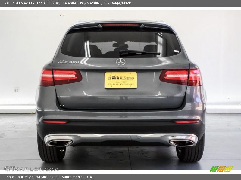 Selenite Grey Metallic / Silk Beige/Black 2017 Mercedes-Benz GLC 300