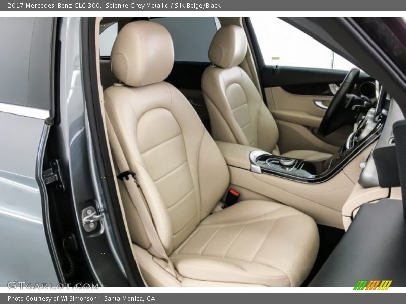 Selenite Grey Metallic / Silk Beige/Black 2017 Mercedes-Benz GLC 300