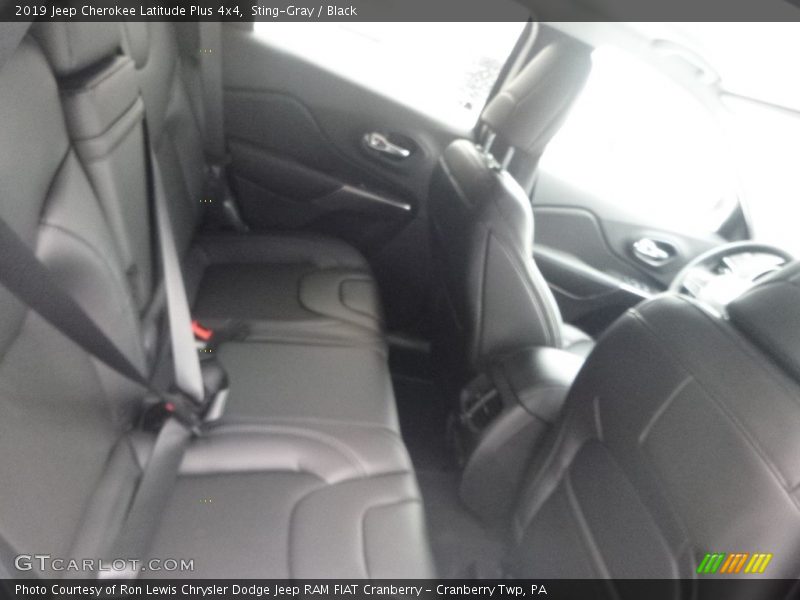 Sting-Gray / Black 2019 Jeep Cherokee Latitude Plus 4x4