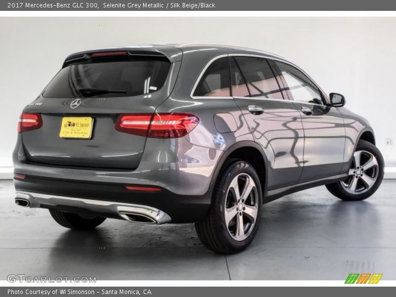 Selenite Grey Metallic / Silk Beige/Black 2017 Mercedes-Benz GLC 300