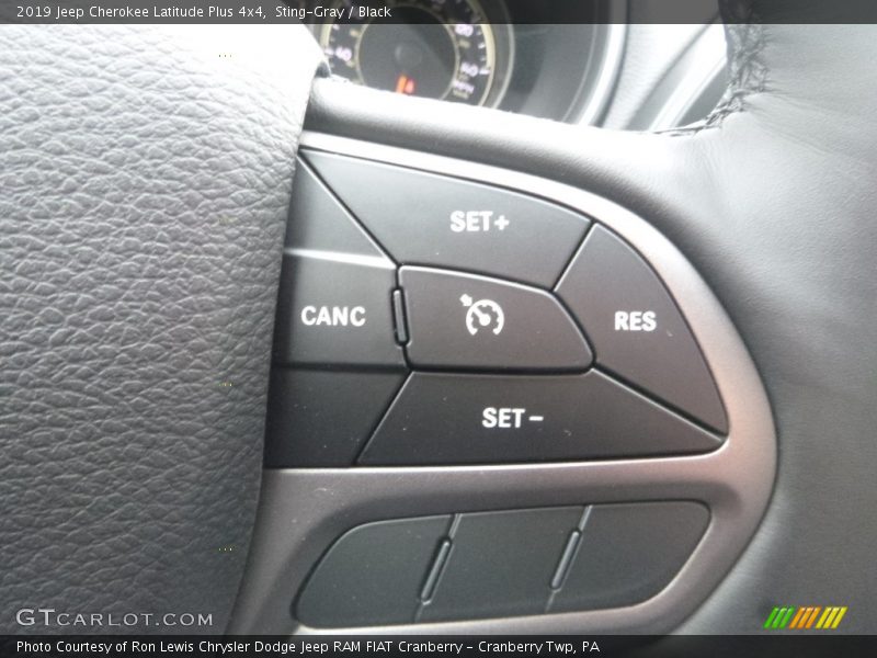 Sting-Gray / Black 2019 Jeep Cherokee Latitude Plus 4x4