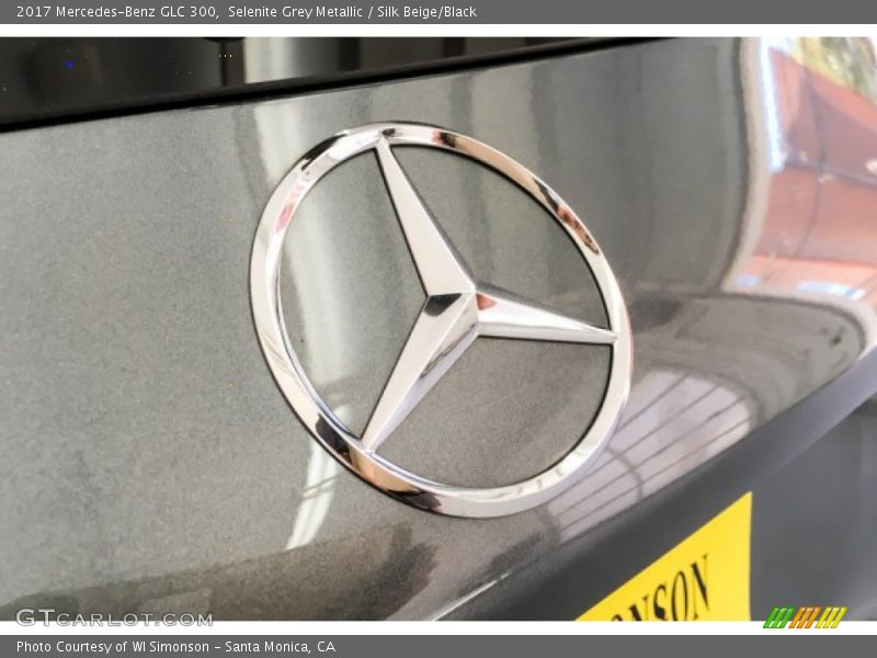 Selenite Grey Metallic / Silk Beige/Black 2017 Mercedes-Benz GLC 300