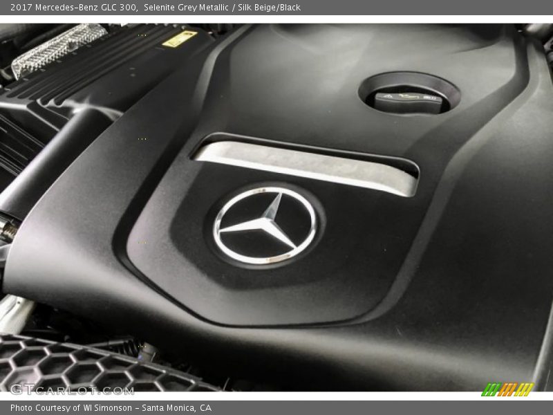 Selenite Grey Metallic / Silk Beige/Black 2017 Mercedes-Benz GLC 300