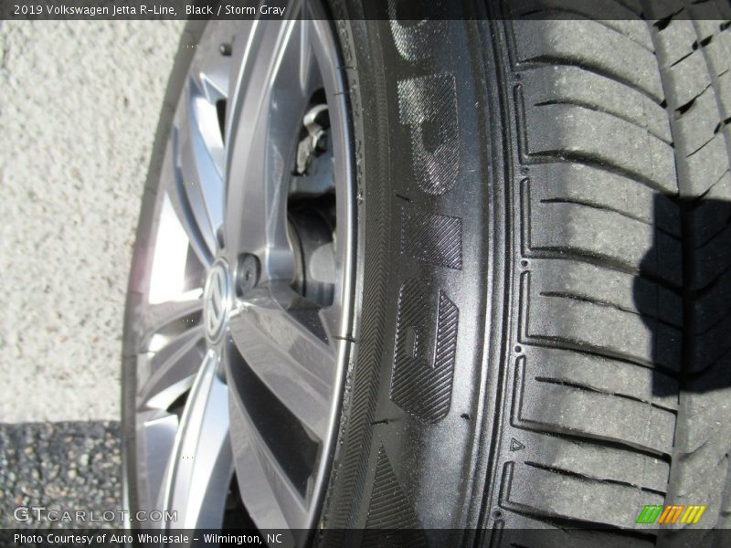 Black / Storm Gray 2019 Volkswagen Jetta R-Line