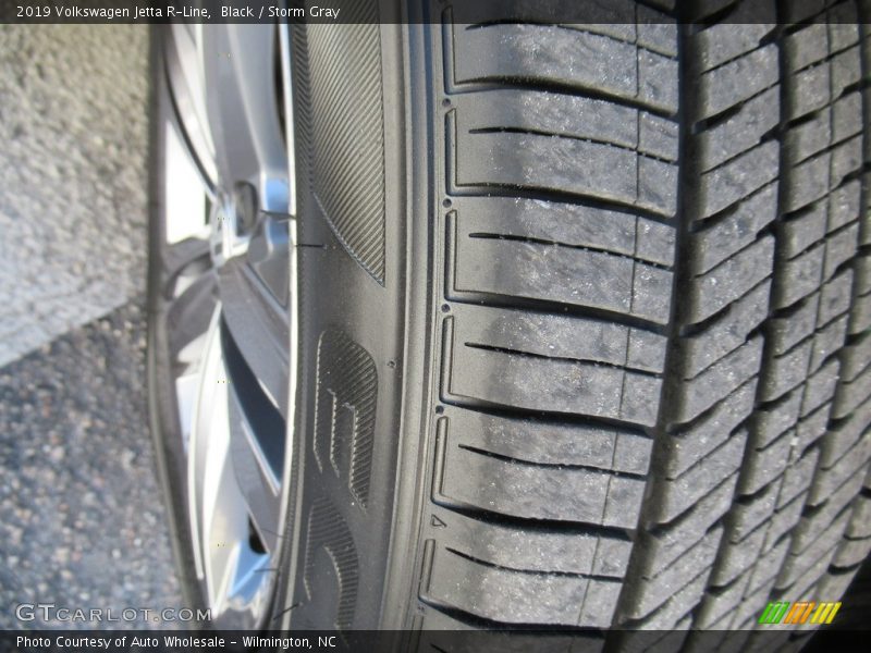 Black / Storm Gray 2019 Volkswagen Jetta R-Line