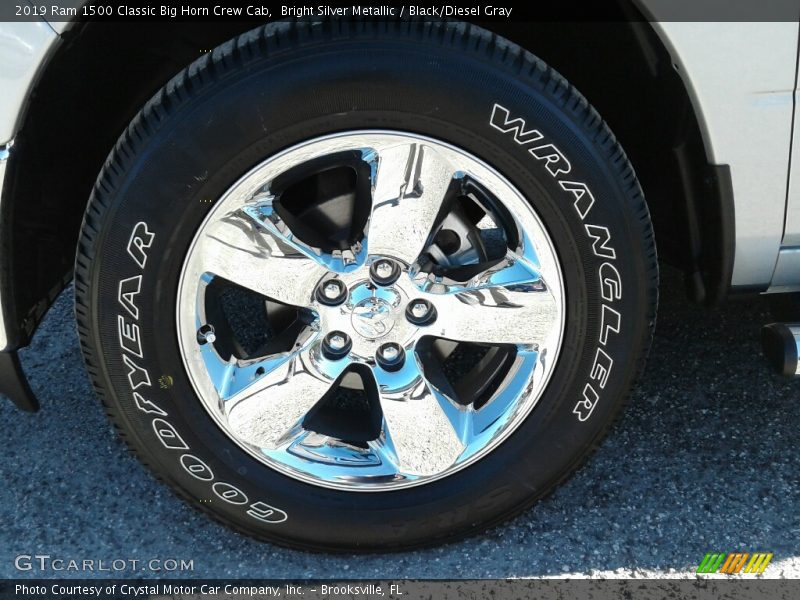 Bright Silver Metallic / Black/Diesel Gray 2019 Ram 1500 Classic Big Horn Crew Cab