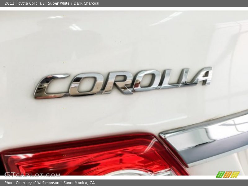 Super White / Dark Charcoal 2012 Toyota Corolla S