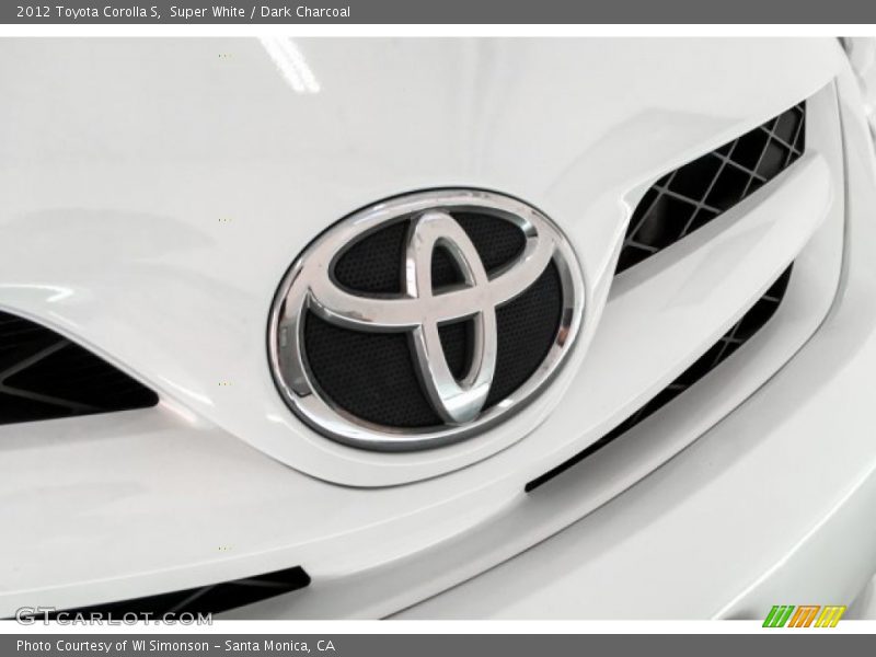 Super White / Dark Charcoal 2012 Toyota Corolla S