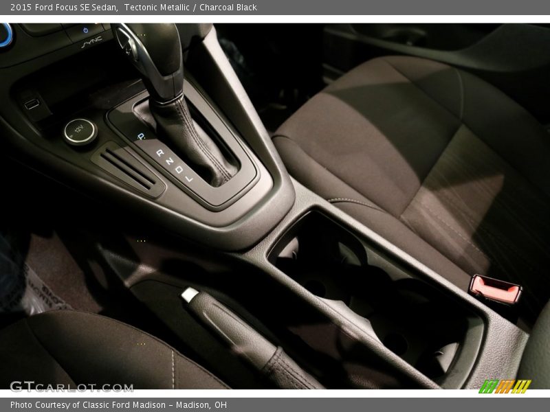 Tectonic Metallic / Charcoal Black 2015 Ford Focus SE Sedan