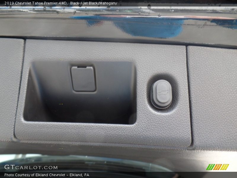 Black / Jet Black/Mahogany 2019 Chevrolet Tahoe Premier 4WD