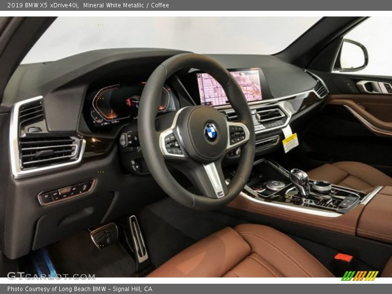 Mineral White Metallic / Coffee 2019 BMW X5 xDrive40i