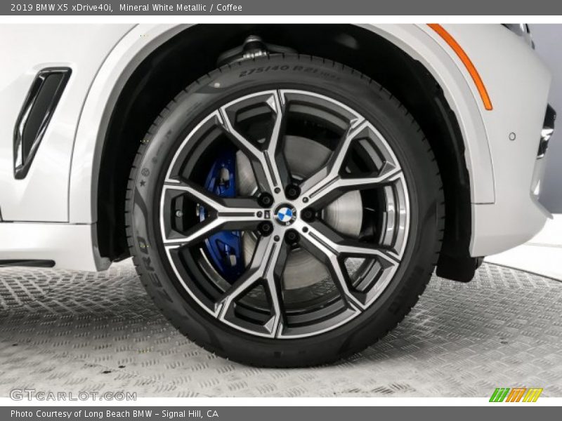 Mineral White Metallic / Coffee 2019 BMW X5 xDrive40i