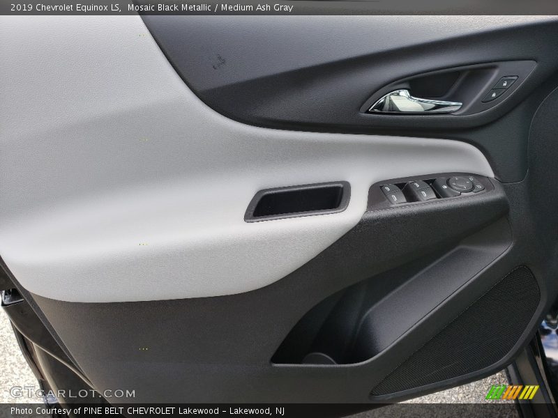 Mosaic Black Metallic / Medium Ash Gray 2019 Chevrolet Equinox LS