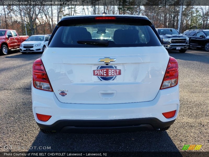 Summit White / Jet Black 2019 Chevrolet Trax LS