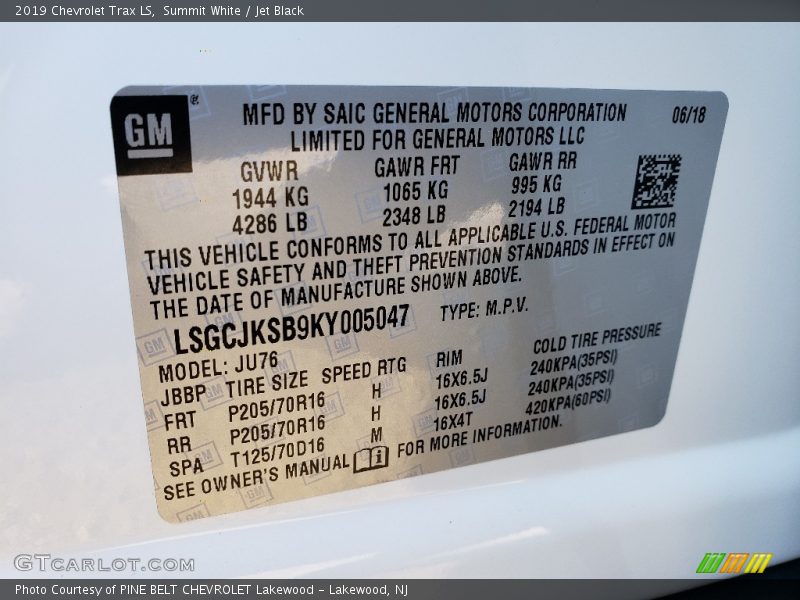 Summit White / Jet Black 2019 Chevrolet Trax LS