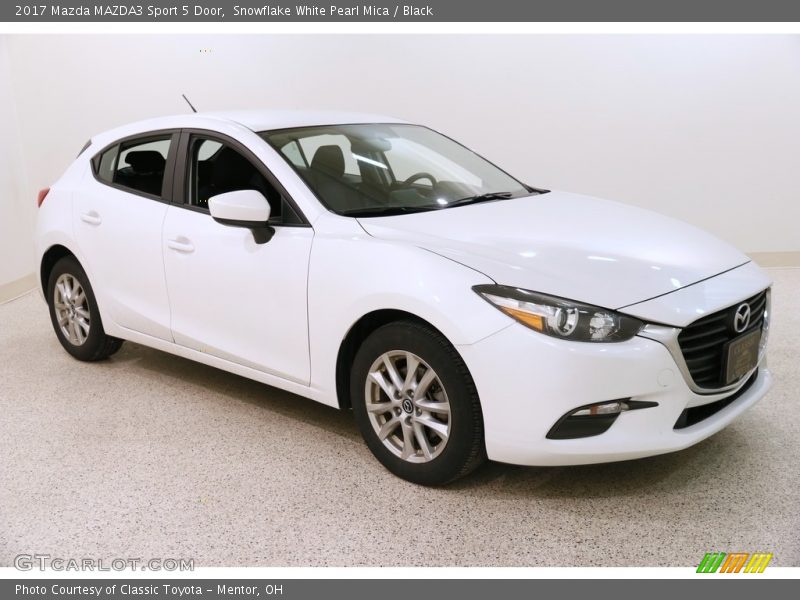 Snowflake White Pearl Mica / Black 2017 Mazda MAZDA3 Sport 5 Door