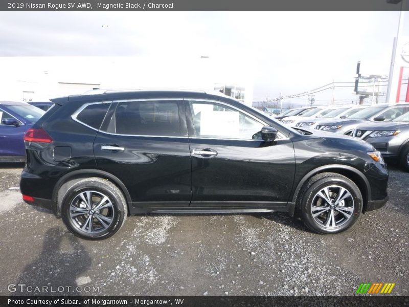 Magnetic Black / Charcoal 2019 Nissan Rogue SV AWD