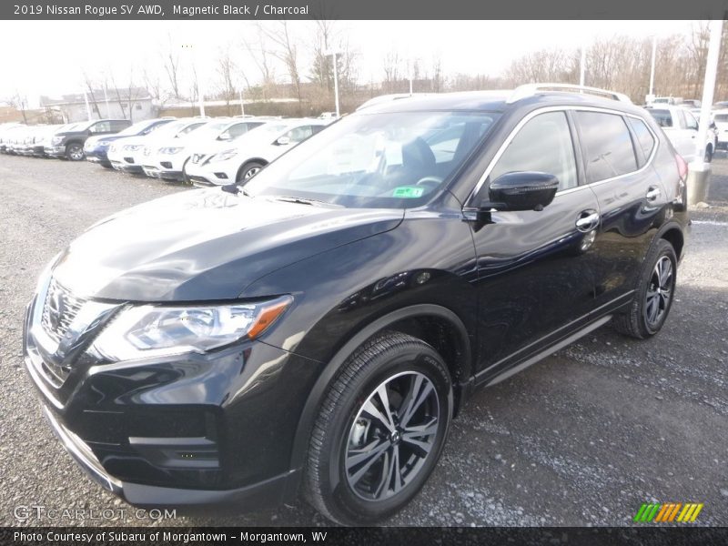 Magnetic Black / Charcoal 2019 Nissan Rogue SV AWD