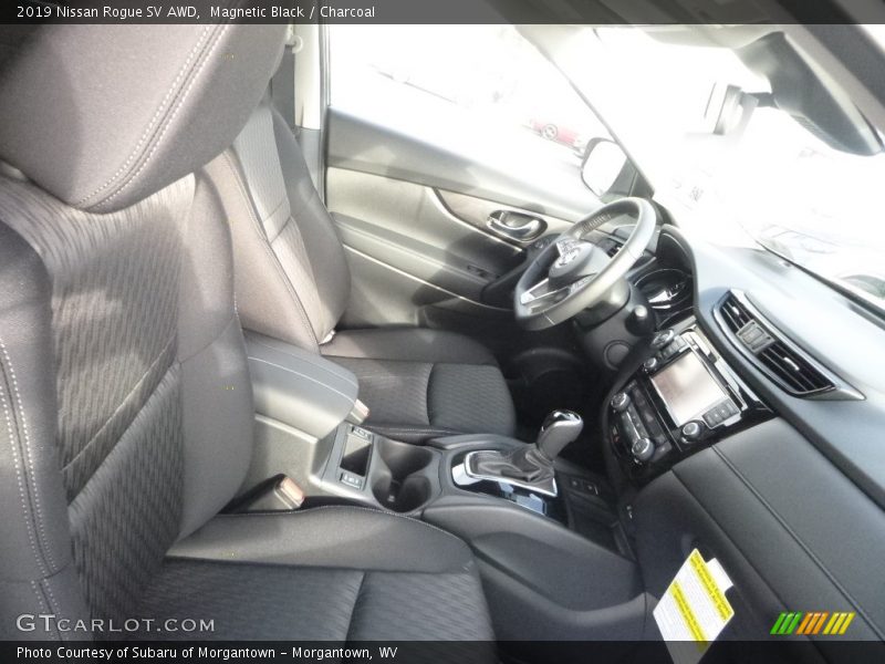 Magnetic Black / Charcoal 2019 Nissan Rogue SV AWD