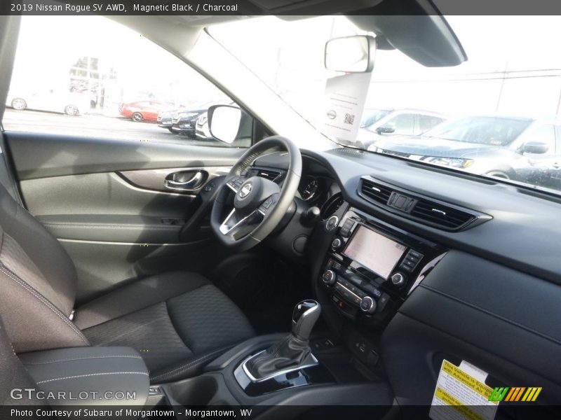 Magnetic Black / Charcoal 2019 Nissan Rogue SV AWD