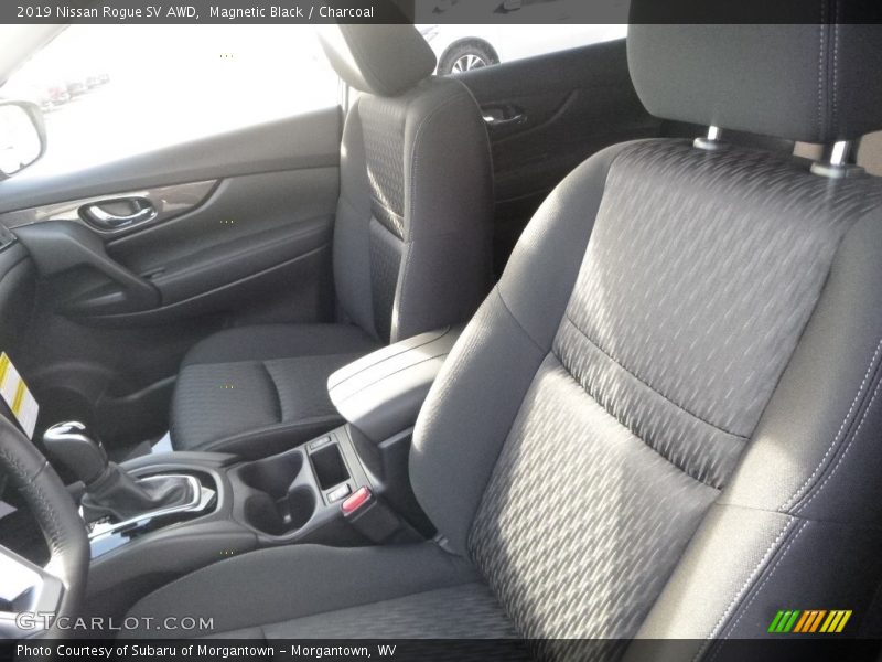 Magnetic Black / Charcoal 2019 Nissan Rogue SV AWD