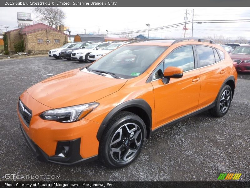 Front 3/4 View of 2019 Crosstrek 2.0i Limited