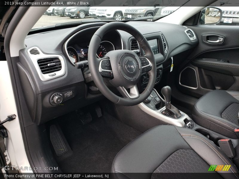 White / Black 2019 Jeep Compass Latitude 4x4