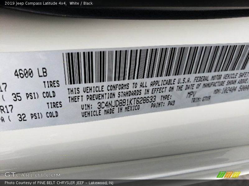 White / Black 2019 Jeep Compass Latitude 4x4