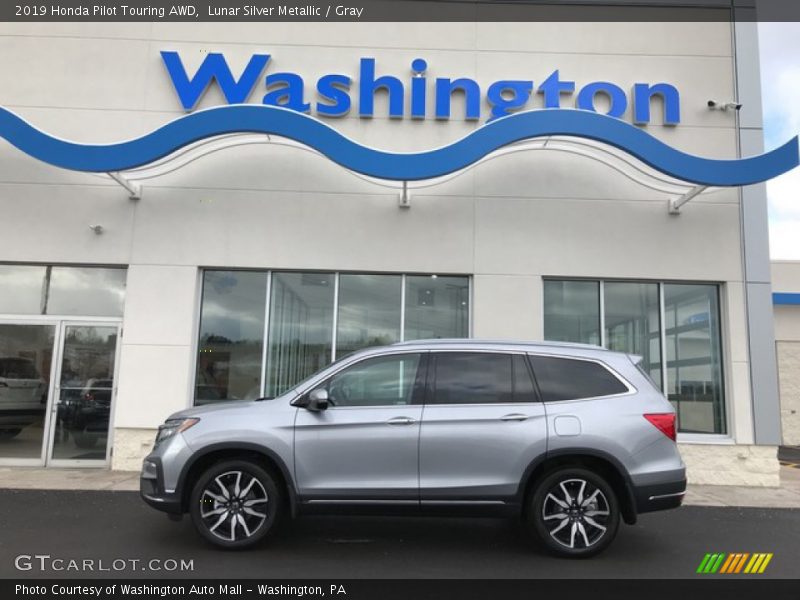 Lunar Silver Metallic / Gray 2019 Honda Pilot Touring AWD